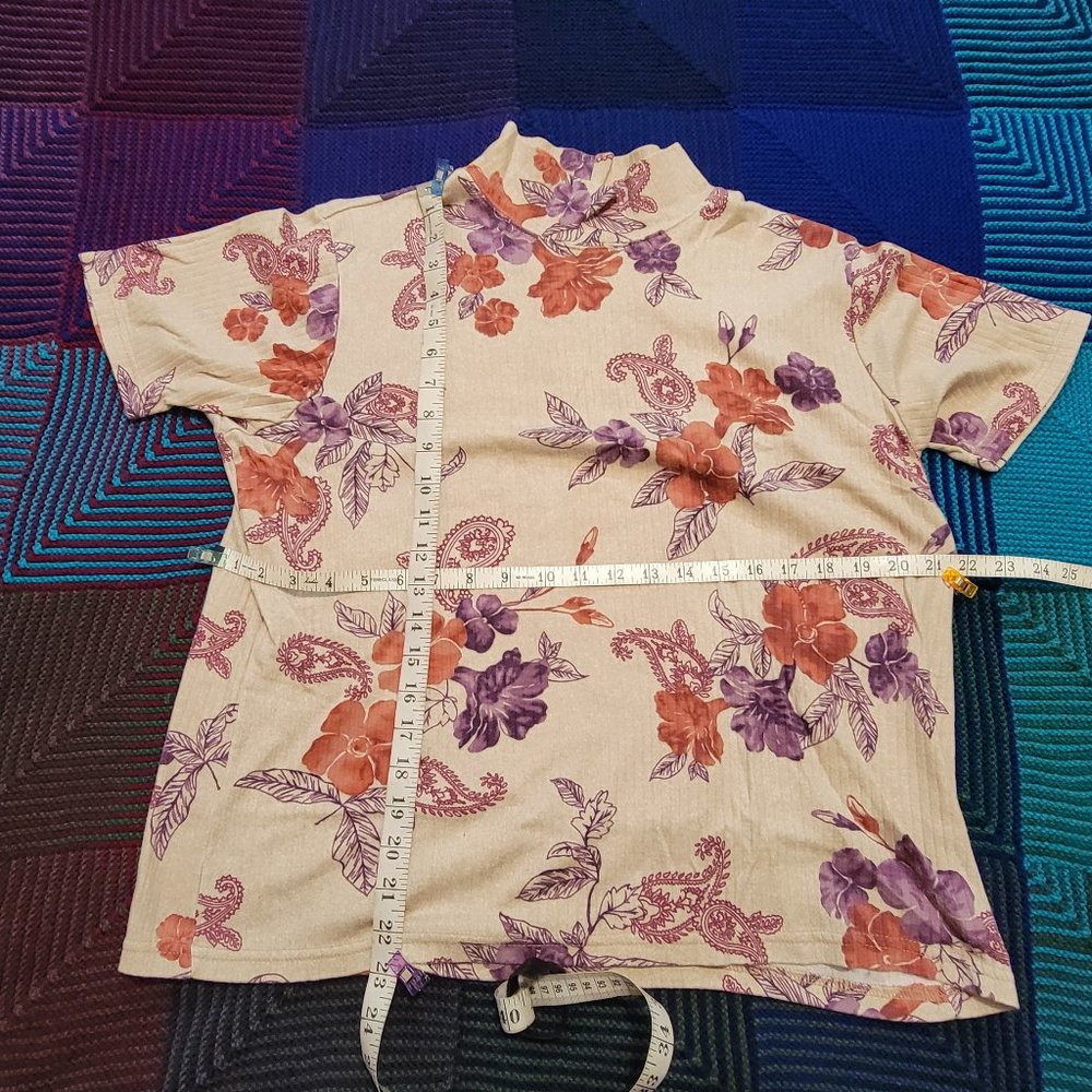 Cream Floral Woman's mock turtleneck